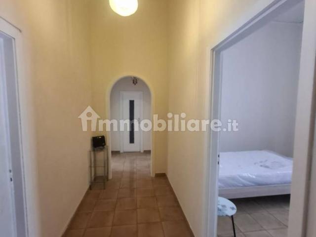 Quadrilocale via Bari 82, Vasto, Napoli