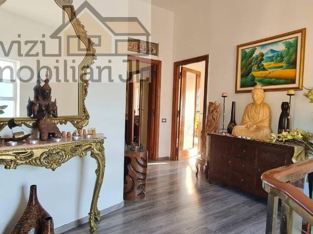 Quadrilocale via Cassia 911, Tomba di Nerone, Roma