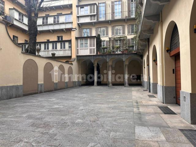 Quadrilocale via CARLO ALBERTO, Via Roma, Torino