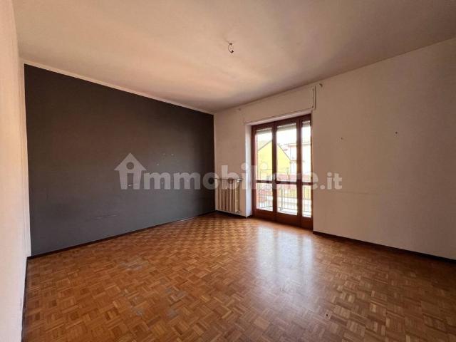 Quadrilocale via Cesare Pavese 1, Borgo Piave, Corso Europa, Zona Ferrero, Alba