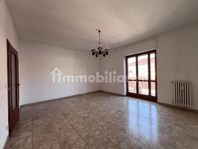 Quadrilocale via Cesare Pavese 1, Borgo Piave, Corso Europa, Zona Ferrero, Alba