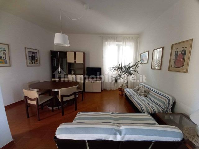 Quadrilocale via Civitali, Vittoria Apuana, Forte dei Marmi