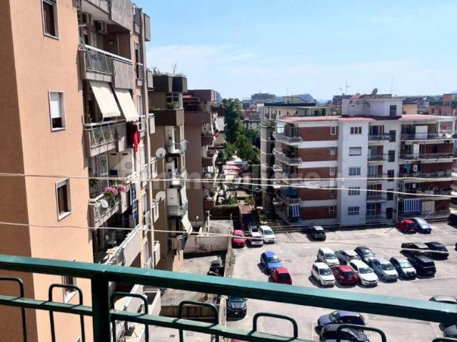 Quadrilocale via Consalvo 203, Fuorigrotta, Napoli