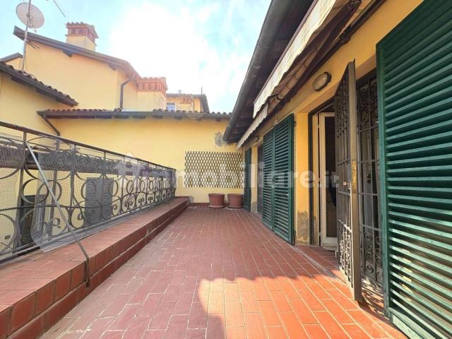 Quadrilocale via del Carro 9, Centro Storico, Bologna