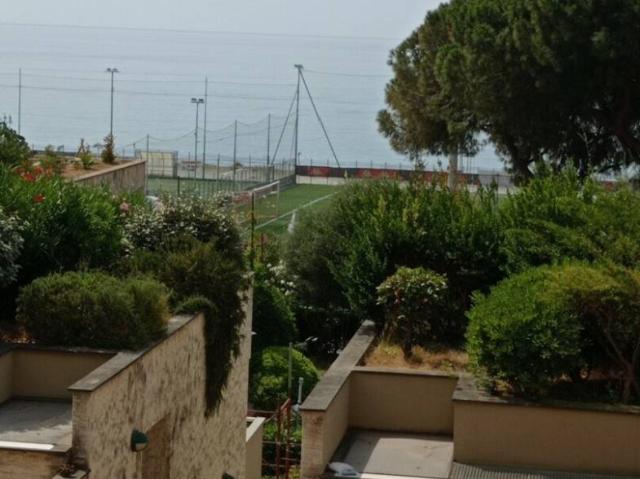 Quadrilocale via del Mare 58, Centro, Arenzano