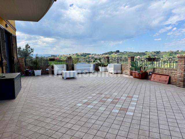 Quadrilocale via di Sotto 251, Colli Innamorati Madonna, Pescara