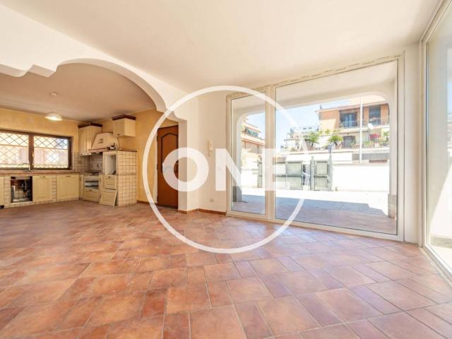 Quadrilocale via di Vermicino, 84, Borghesiana, Roma