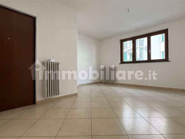 Quadrilocale via Enrico de Nicola, 21, Centro, Domodossola