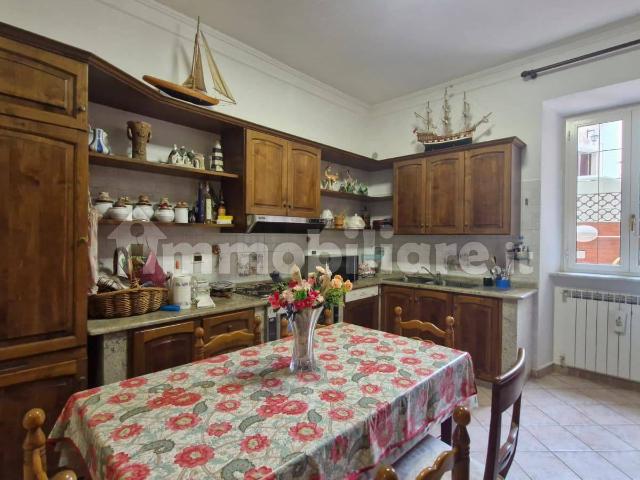 Quadrilocale via Fanciulla d'Anzio 11, Sacro Cuore, Anzio