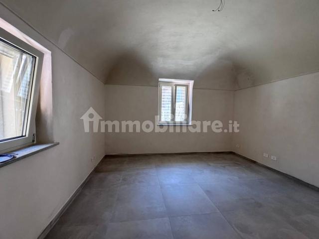Quadrilocale via Francesco Damilano 21, Centro, Trinità