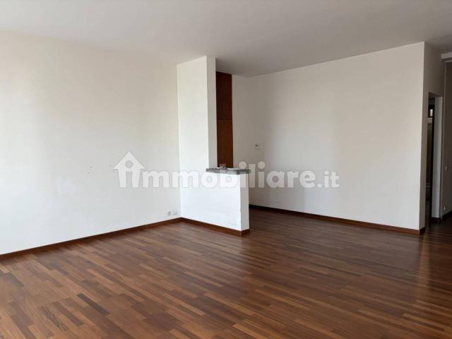 Quadrilocale via Francesco Nullo 29A, Centro, Bergamo