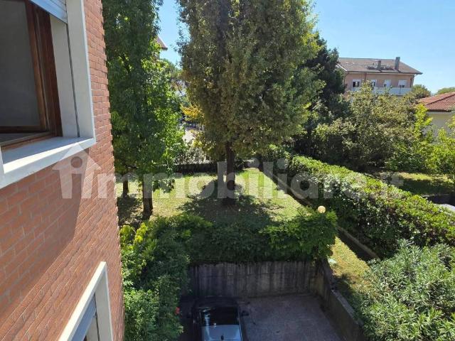 Quadrilocale via Garda 34, San Domenico, Selvazzano Dentro