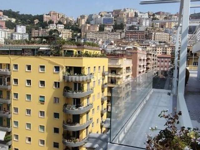 Quadrilocale via Giosuè Carducci, Chiaia, Napoli
