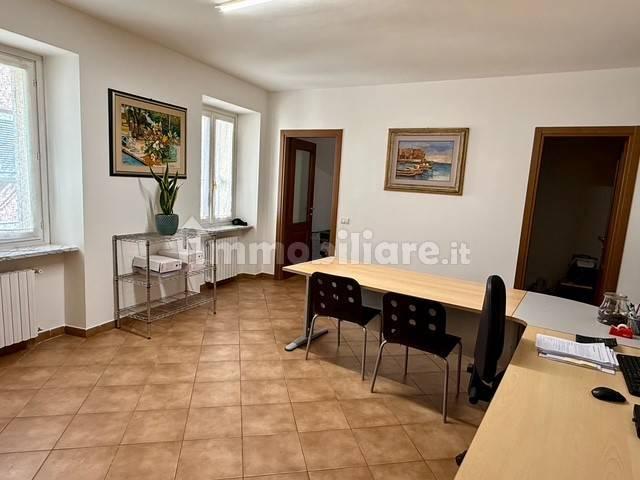 Quadrilocale via Giovanni Battista Beccaria 15, Breo, Mondovì