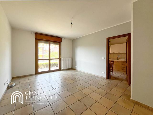Quadrilocale via Giuseppe Giacosa 8, Semicentro, Chieri
