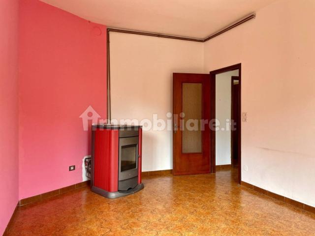 Quadrilocale via Ivrea 44, Centro, Chiaverano