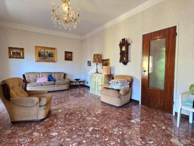 Quadrilocale via Luigi Rizzo 102, Pegli, Genova