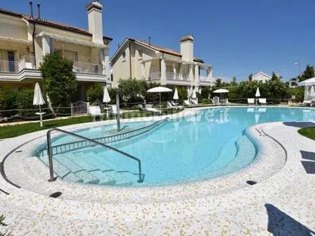 Quadrilocale via Lombardia, 52, Lido Centro Ovest, Jesolo