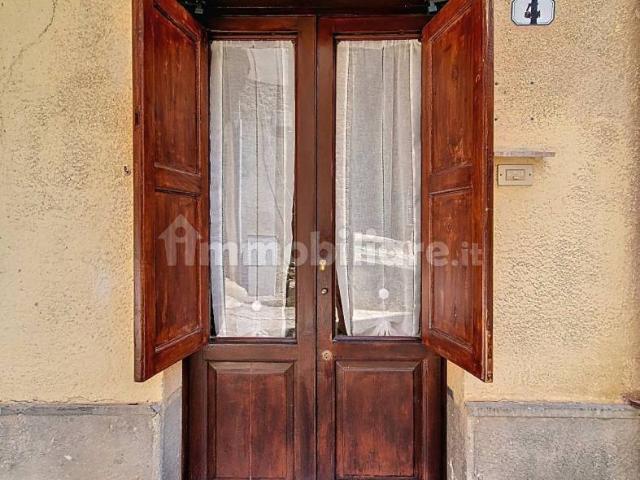 Quadrilocale via Piave, Centro, Caronia