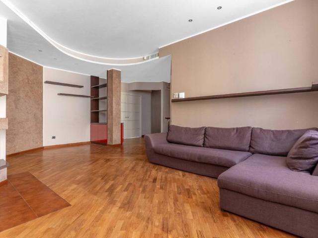 Quadrilocale via Pietro Rubens 22, San Siro, Milano