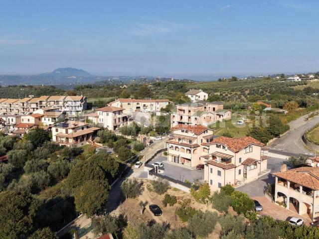 Quadrilocale via Prime Case, 101, Fara in Sabina