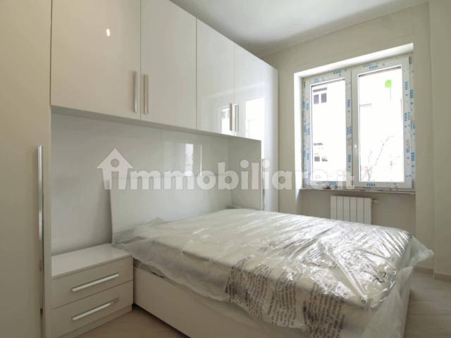 Quadrilocale via Riccione 9, Bovisa, Milano