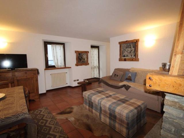 Quadrilocale via Roma 156, Centro, Courmayeur