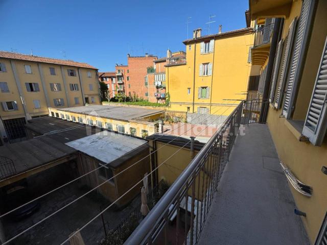 Quadrilocale via San Felice 118, San Felice, Bologna
