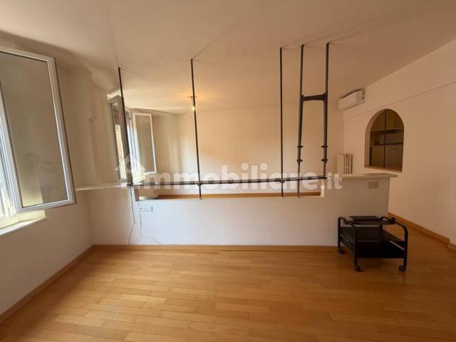 Quadrilocale via Saragozza 33, Saragozza dentro le Mura, Bologna