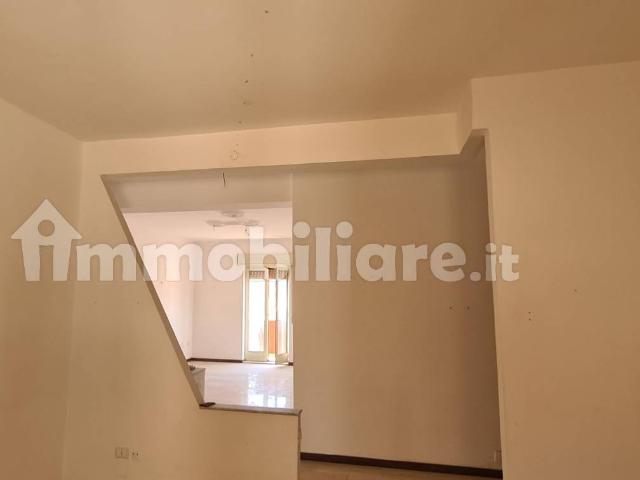 Quadrilocale via Venezia 183, Centro, Gela