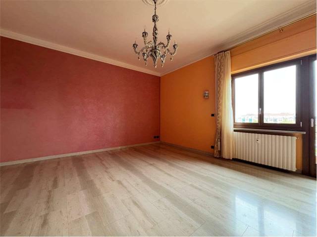Quadrilocale via Vittorio Amedeo, 13, San Paolo Cuneo 2, Cuneo