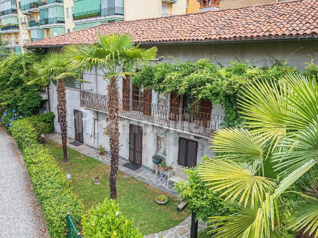 Quadrilocale via Vittorio Veneto 30, Centro, Arona