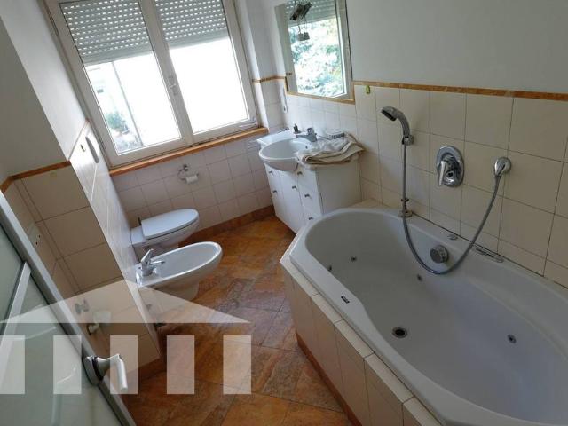 Quadrilocale via Weggenstein, 27, 39100 Bolzano Italia, Centro, Bolzano