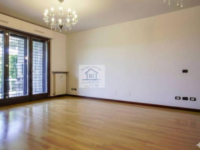 Quadrilocale viale Carmelo Bene 335, Porta di Roma, Roma