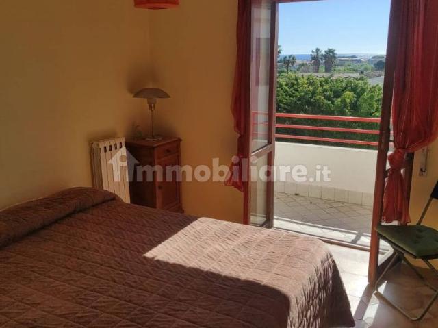 Quadrilocale viale Cassiodoro 10, Marina Di Davoli, Davoli