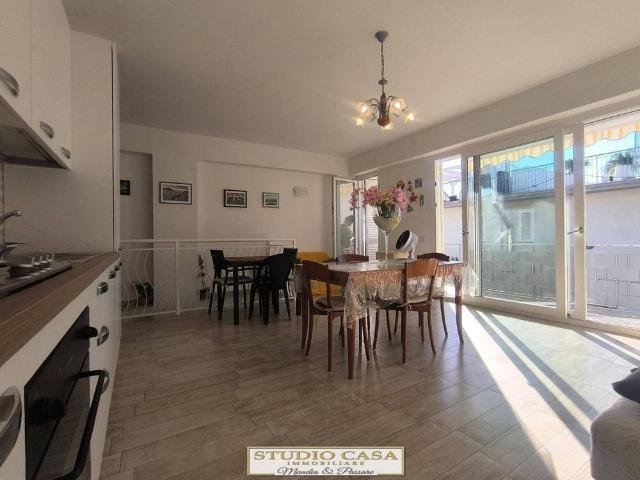 Quadrilocale viale dei Cantieri Navali, Santa Maria, Castellabate