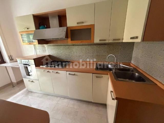 Quadrilocale viale dell'Umanesimo 303, Eur, Roma