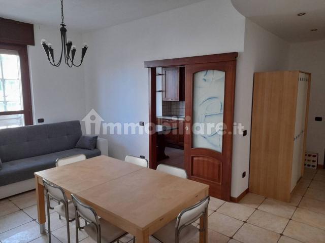 Quadrilocale viale Rimembranze 5, Centro, Lainate