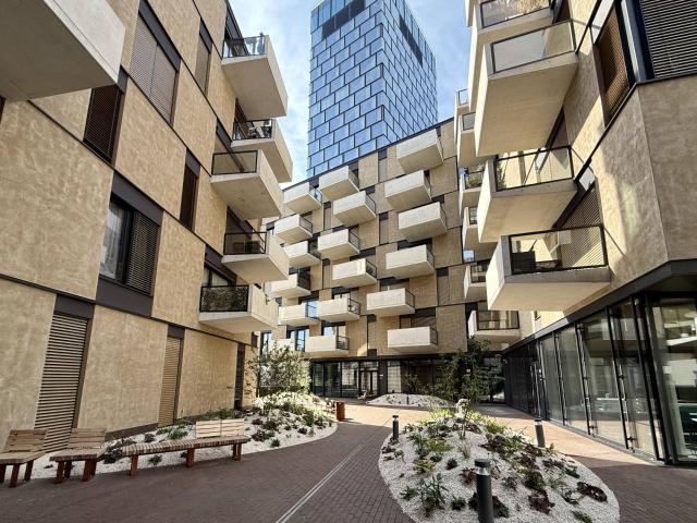 Quadrill_Urban Living_Top B617
