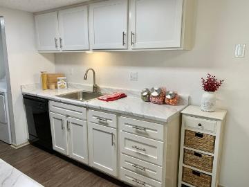 Quail Hollow Apartments 1 Bedroom Apartment for Rent at 2607 E Albany St, Broken Arrow, OK 74014