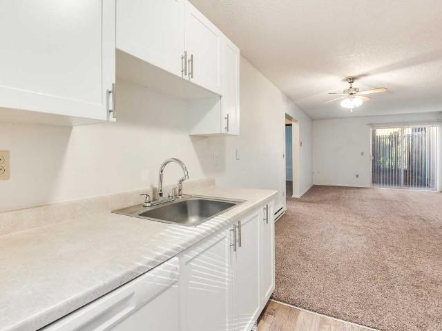 Quail Ridge Apartments 2 Bedroom Apartment for Rent at 4735 Sw Luradel St, Portland, OR 97219 West Portland Park