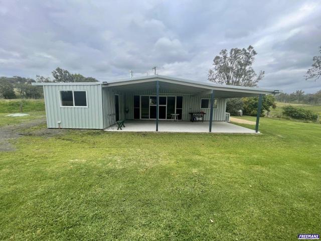 Quaint Country Living 30 Minutes from Kingaroy