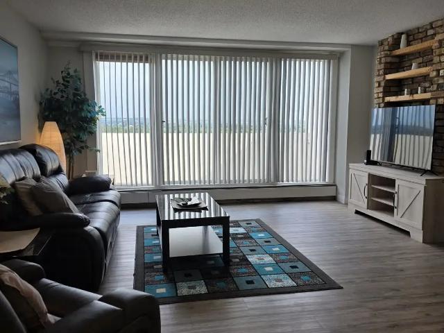 Quaint and Cozy Fully Furnished One Bedroom Condo in Convenient Central Location