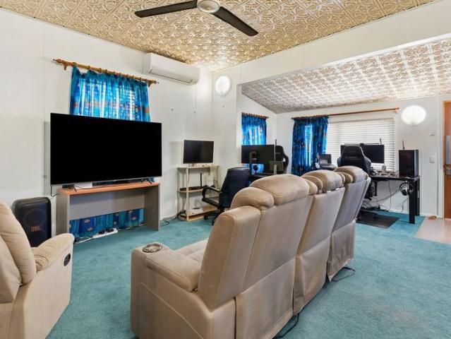 Quaint home in a Prime Location!