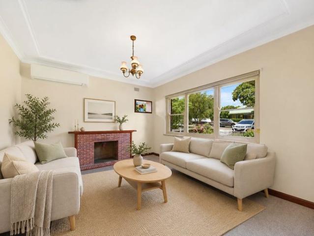 Quaint Two Bedroom Home | Beautiful Gardens