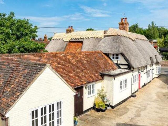 Quainton, Lower Street, Aylesbury, 3 Bedroom Detached