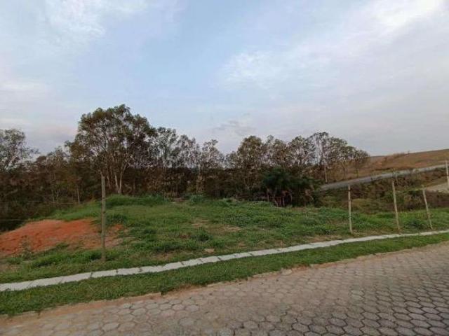 Qualidade de Vida e Oportunidade: Lote de 1000m² em Condomínio Fechado no Marino Ceolin