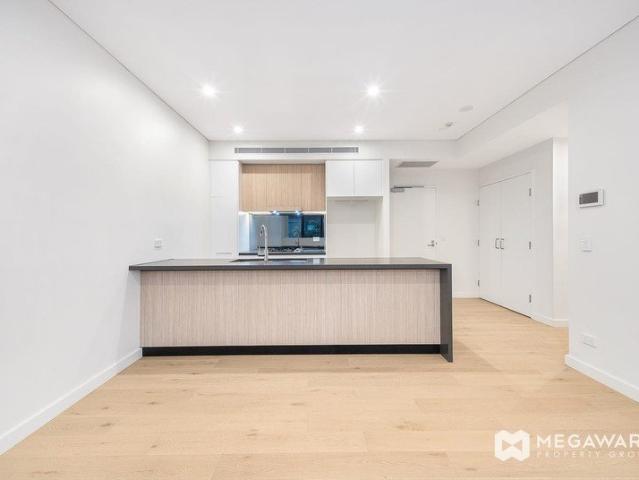 Quality Modern Two Bedrooms Apartment for lease, Available NOW!
