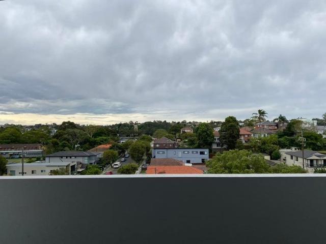 Quality modern apartment with views