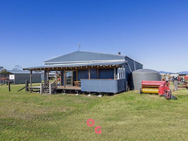 Quality Acreage with approved shed and building entitlement 11.48ha in Sought After Louth Park